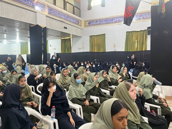 حضور قائم‌مقام معاون وزیر در سازمان دانش‌آموزی در  راهپیمایی ۱۳ آبان شهرک مروارید بندرعباس