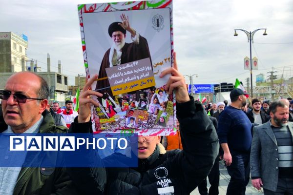 22بهمن در اسلامشهر؛ خیابان‌ها در آغوش انقلاب