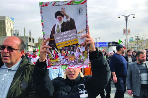 22بهمن در اسلامشهر؛ خیابان‌ها در آغوش انقلاب