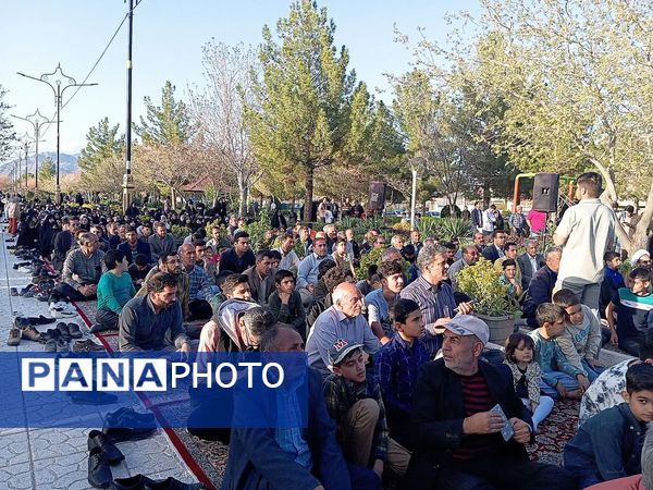 اختتامیه محافل قرآنی در آخرین روز از ماه مبارک رمضان در کاشمر