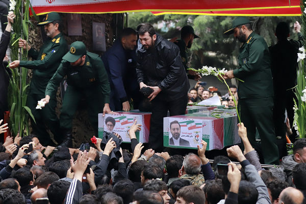 تشییع پیکر شهدای خدمت در تبریز