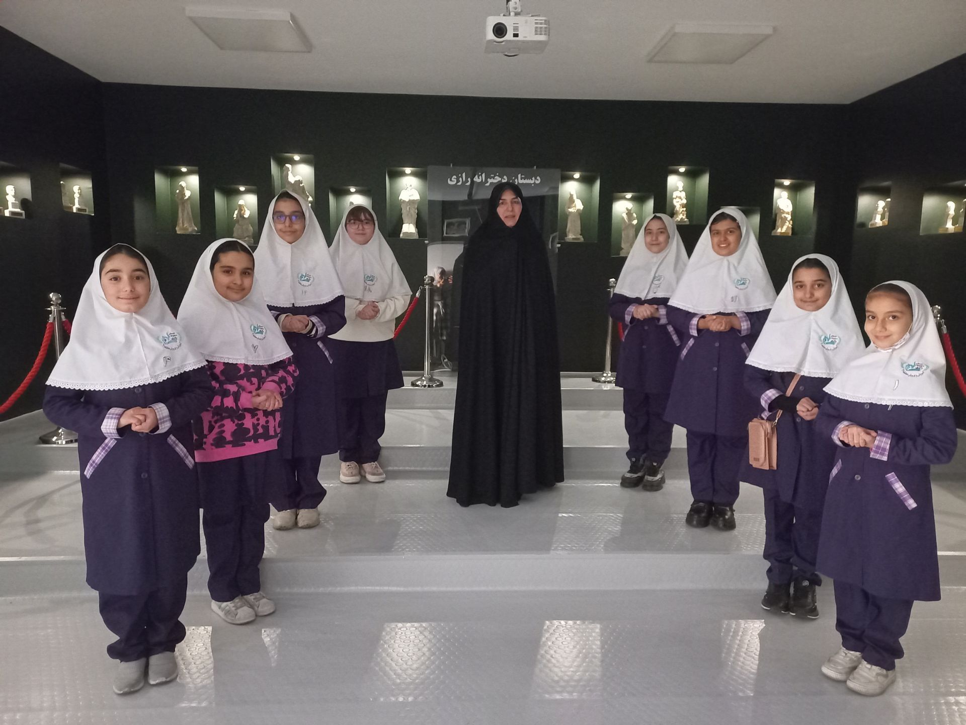 افتتاح «تالار مشاهیر» دبستان دخترانه رازی؛ پلی میان گذشته پرافتخار و آینده روشن
