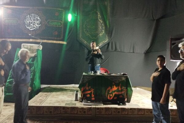 شور حسینی در شب چهارم محرم 1404 در هیات فرهنگیان ناحیه ۳ شیراز 