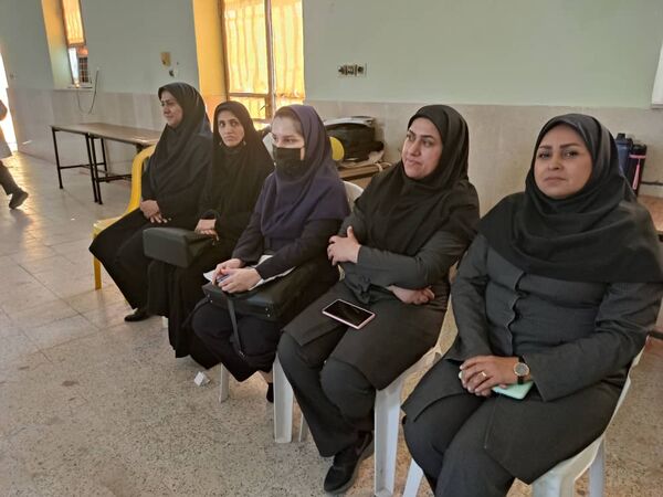 جشن میلاد حضرت زینب(س) و بزرگداشت روز پرستار در هنرستان زهرای مرضیه بندرعباس