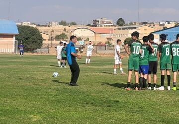 برگزاری مسابقه فوتبال بین تیم های ذوب آهن اصفهان و ذوب آهن شهرکرد در سامان