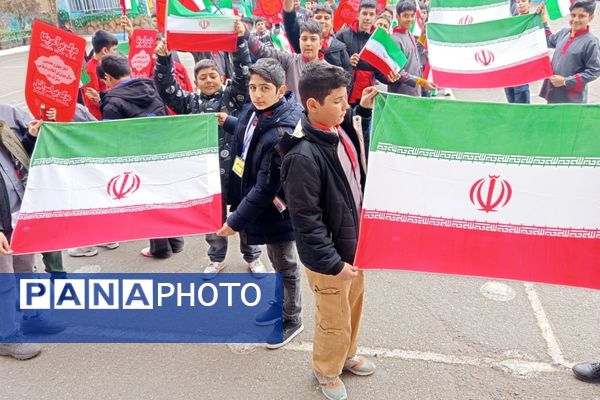 جشن پیروزی انقلاب اسلامی در مدارس رباط‌کریم