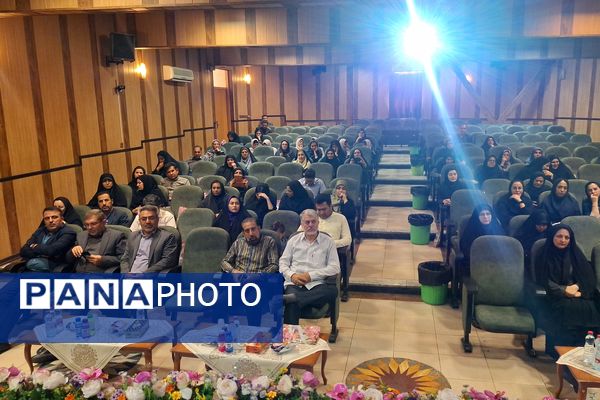 تجلیل از مقام‌آوران جشنواره تجارب برتر تربیتی 