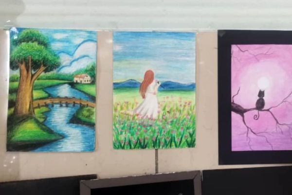 نمایشگاه هنر و کار و فناوری در آموزشگاه شاهد 16