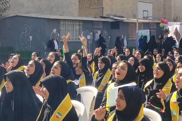 جشن انتخابات شهردار مدرسه شهید خبره فرشچی ناحیه یک شهرری