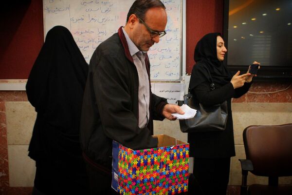  انتخابات شورای دانش‌آموزی دختران رباط‌کریم