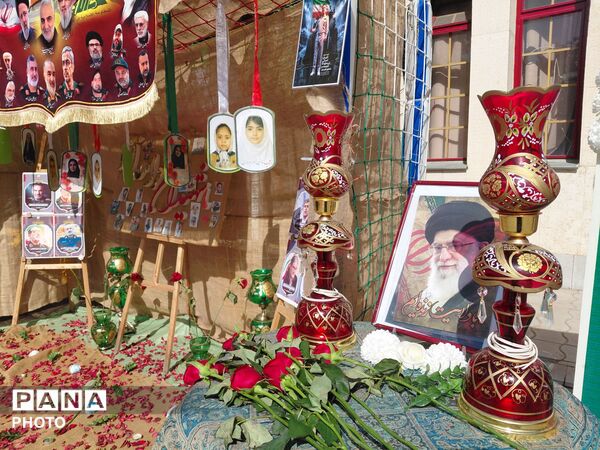 نواختن زنگ مهر در دبیرستان آرمیتا مصلی نژاد