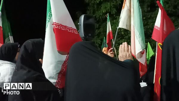 هشتاد و نه شب حضور در خیابان