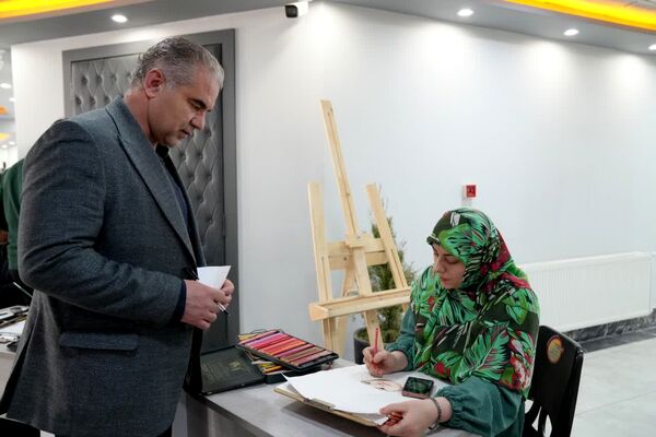 جشنواره نقاشی و طراحی بومرنگ در محمدشهر 