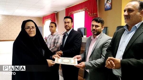 آیین تجلیل از منتخبین کشوری، استانی و منطقه ای طرح و برنامه های حوزه  آموزش  کلات