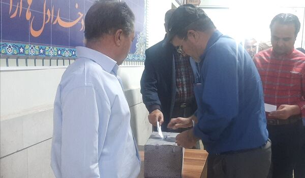 اولین جلسه انجمن اولیای دبیرستان شاهد ابوذر غفاری نیشابور 