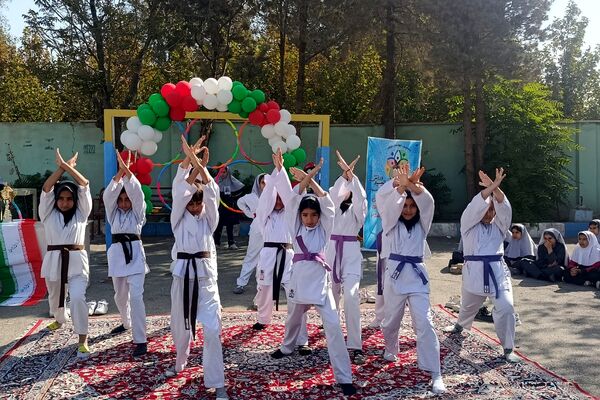 افتتاحیه المپیاد ورزشی درون مدرسه‌ای دبستان دخترانه بعثت۲