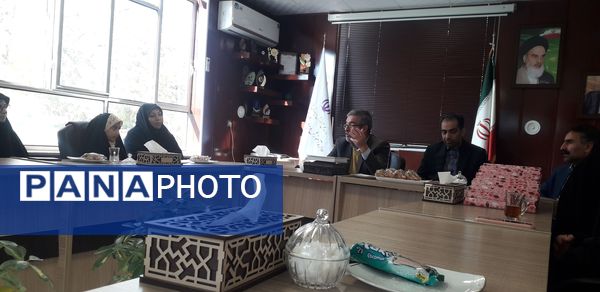 تقدیر از برگزیدگان طرح آموزش فن بیان، اجرا و سخنوری در شهرستان طرقبه شاندیز