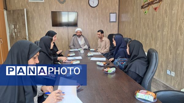 نشست هیات رئیسه شورای دانش‌آموزی استان البرز