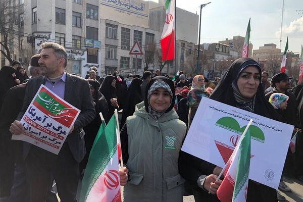 حضور اقشار مختلف شهرری در جشن پیروزی انقلاب 