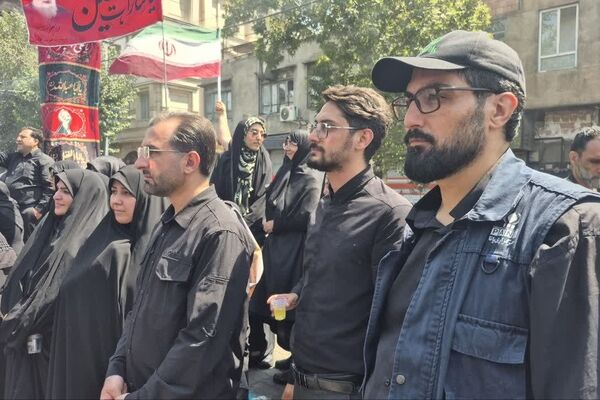 پیاده‌روی جاماندگان اربعین؛ جلوه‌ای از ارادت مردم به حضرت اباعبدالله‌الحسین (ع)