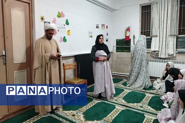 جلسه بصیرتی  در آموزشگاه شهید مجید دهنوی