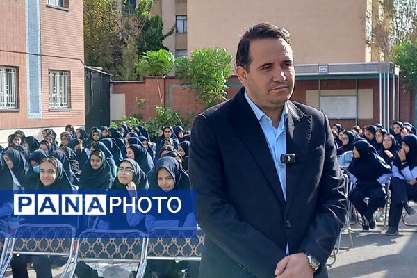 مراسم آغاز سال تحصیلی و نواختن زنگ مقاومت