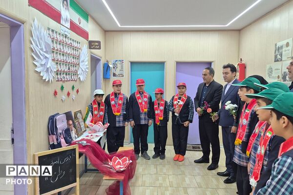 گرامیداشت هفته تربیت بدنی با حضور پیشتازان سازمان دانش‌آموزی در ناحیه دو شهرری 