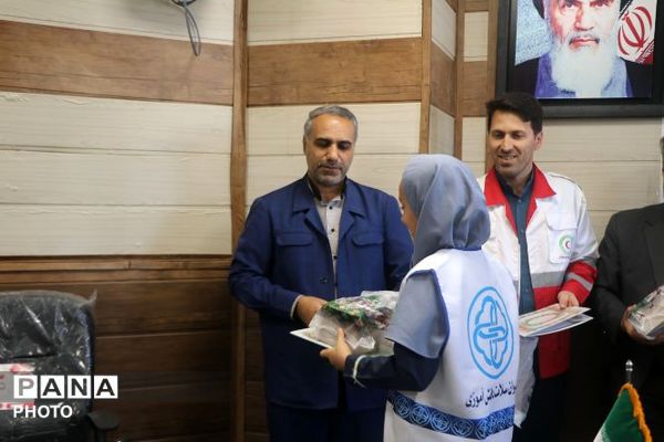 تجلیل از برگزیدگان کشوری پویش‌های «رمضان پویا» و «سفیر سلامت» در پاکدشت