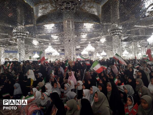 مراسم اربعین شهدای میناب و رهبر شهید در حرم رضوی