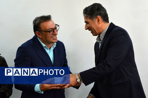 مدرسه حکمت میزبان هفته کتابخوانی