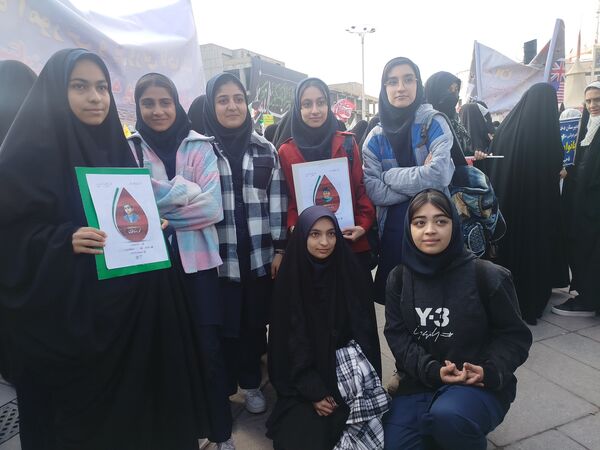 فریاد طنین انداز همبستگی دانش آموزان مشهدی 