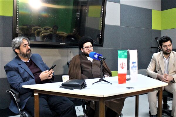 نشست صمیمی «محمد عکاف» با مدیران روابط عمومی نواحی آموزش و پرورش قم
