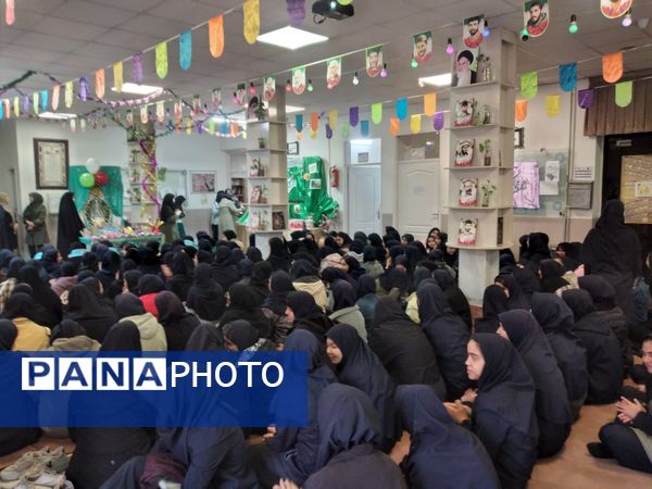 جشن نیمه‌شعبان در دبیرستان شاهد ارض اقدس ناحیه۳ مشهد