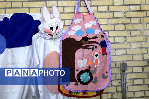 نمایشگاه دست‌سازه‌های هنرجویان هنرستان و کاردانش