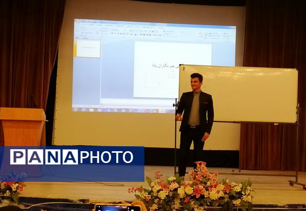 نشست کارشناسان سازمان دانش‌آموزی و دانش‌آموز خبرنگاران در سازمان دانش‌آموزی استان چهارمحال‌وبختیاری