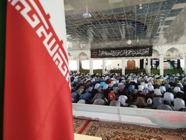 نماز جمعه شهرستان کاشمر با حضور پر رنگ مردم برگزار شد 
