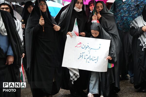 تجمع فرهنگیان گیلان در سوگ رهبر و مقتدایشان