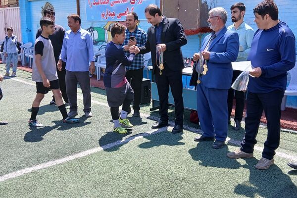 مسابقات مینی فوتبال دانش‌آموزان دوره اول ودوم ابتدایی در بهارستان‌۲