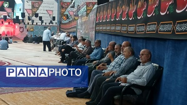 اقامه نماز جمعه همزمان با روز خبرنگار