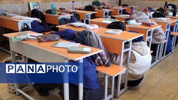 مانور زلزله و ایمنی در دبیرستان حضرت معصومه(س) ناحیه 4 کرج 