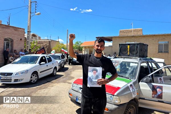 رژه خودرویی به مناسبت تجدید بیعت با رهبر جدید انقلاب اسلامی ایران 