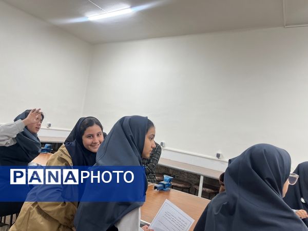 جلسه سفیران سلامت دبیرستان مطهره ناحیه ۶ مشهد 