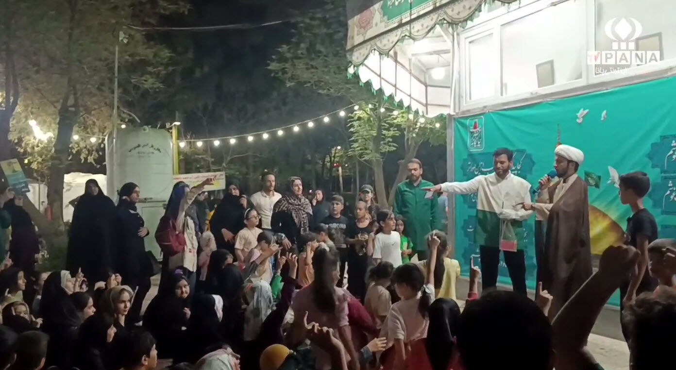 برگزاری جشن باشکوه میلاد پیامبر اکرم (ص) در چایخانه حضرت رضا(ع) کاشان