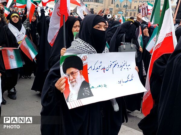 اجتماع نوجوانان تشکل های دانش‌آموزی در مشهد