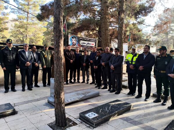 به صدا در آمدن زنگ انقلاب در مدارس اسلام آباد غرب 