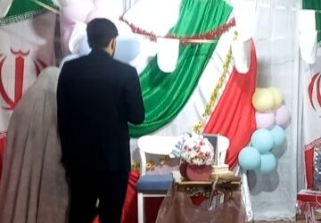 خیابان، آذین‌بسته به شکوفه‌های عشق و لبخند