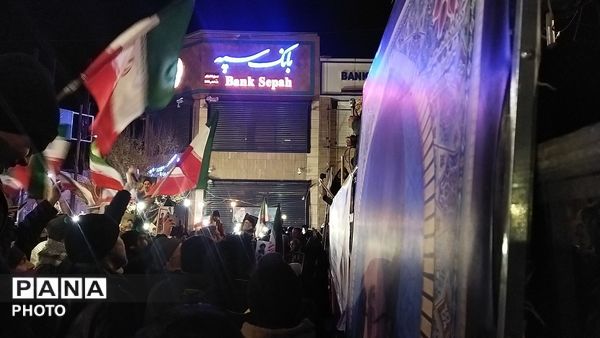 حماسه سازی مردم نیشابور در دوازدهمین روز از شهادت امام خامنه ای