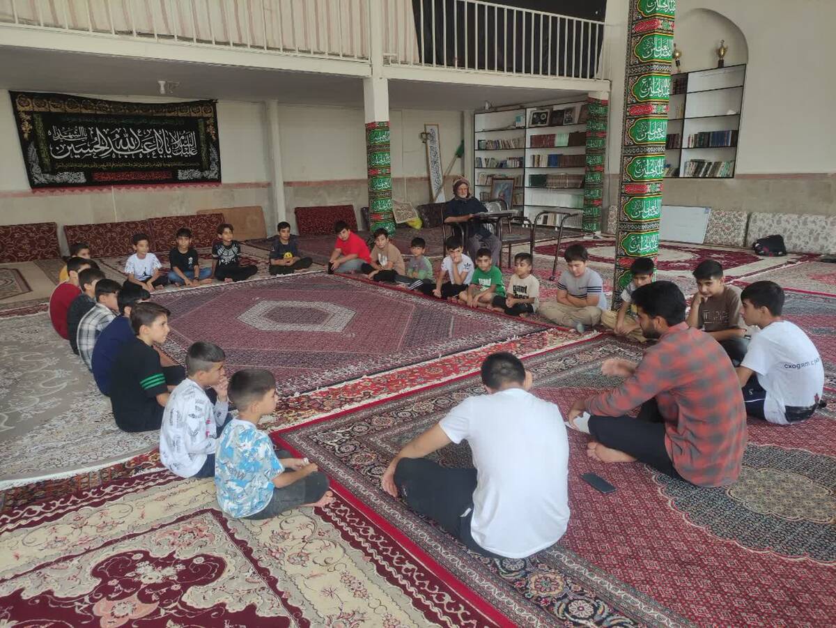 کلاس‌های قرآن کریم در مسجد امام علی (ع) ده‌محسن 