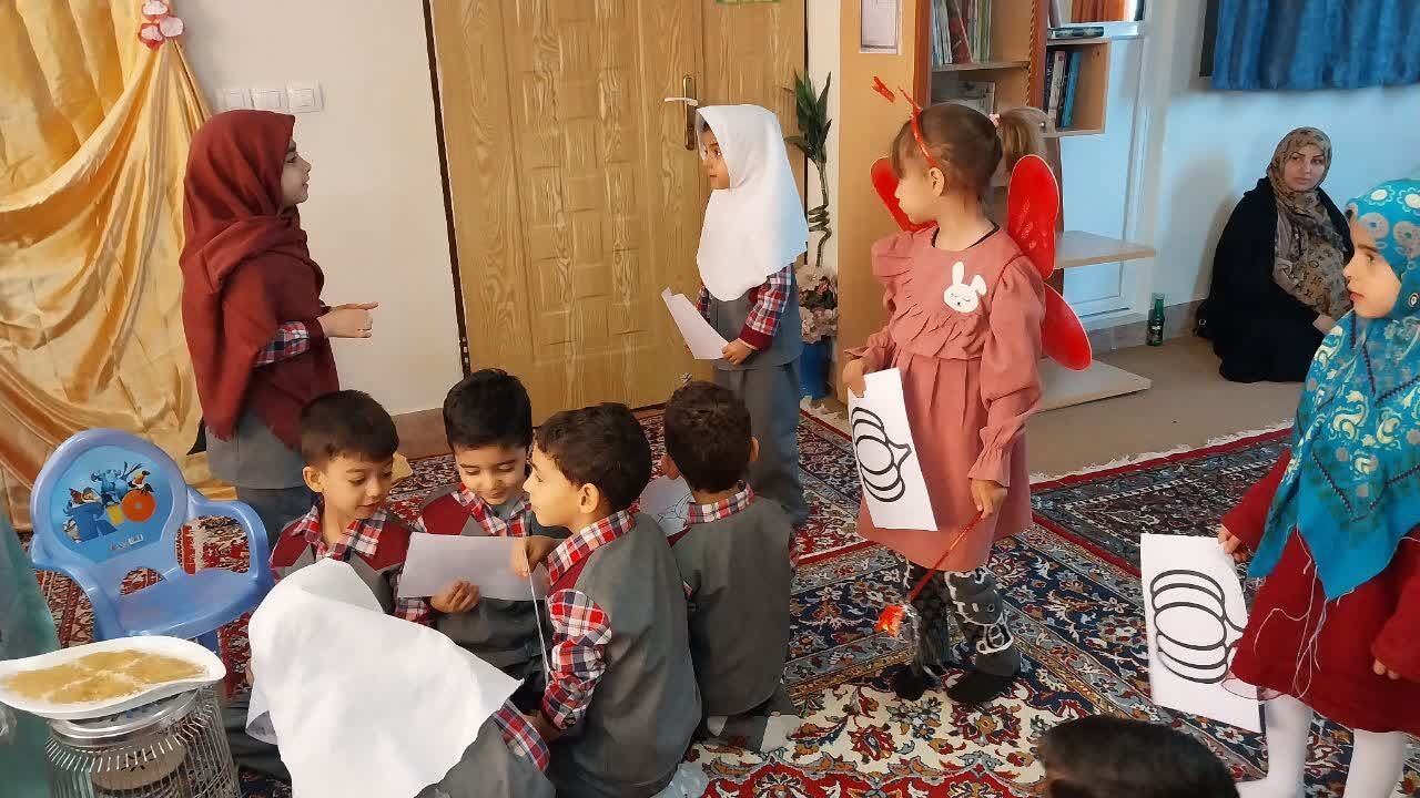 جشن یلدایی مهد شکوفه‌های نور دارالقرآن حضرت زهرا (س) در شیروان