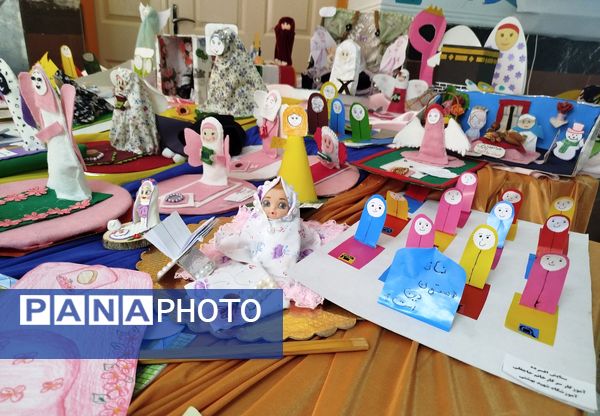 جشن عبادت دانش‌آموزان دختر در کانون فرهنگی تربیتی عاطفه شهرستان کاشمر 